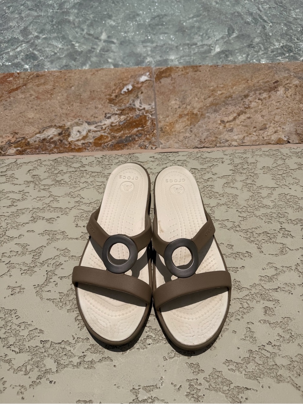 CROCS Women’s Taupe Strap Sandals with Ring Accent - Picture 4 of 4